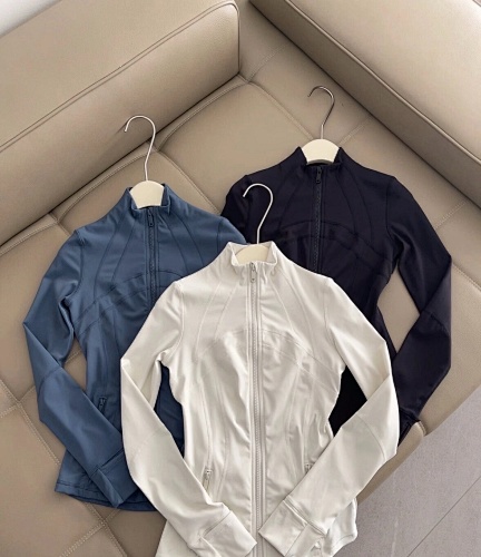 LU2610 Lululemon Define