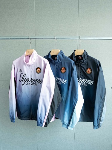 SM6200 Supreme Umbro FW25 WEEK8 Gradient Track Jacket